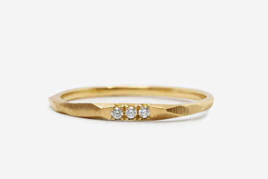 Trouwring met diamantjes