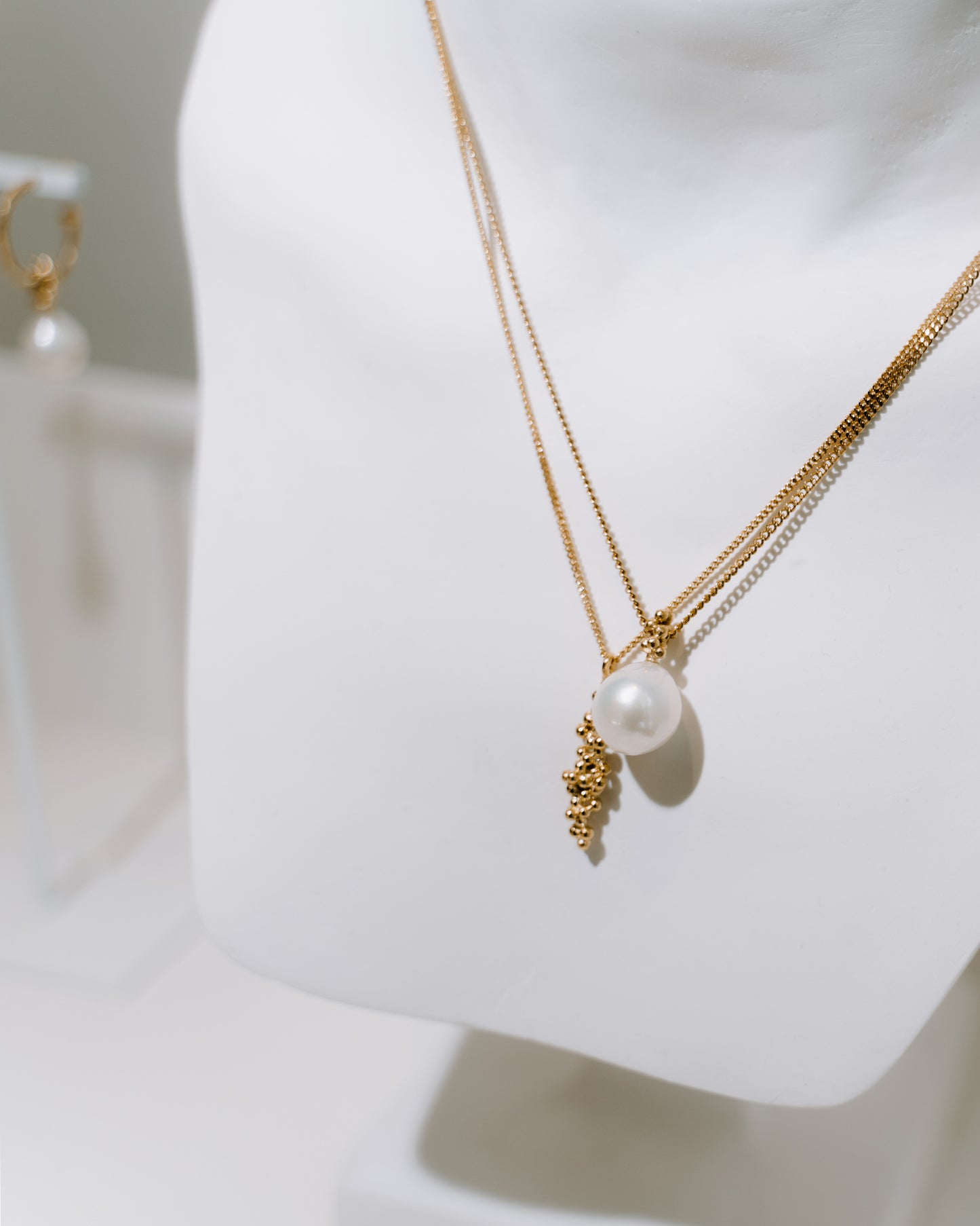 Gold-plated Summer Kaviar necklace with pearl
