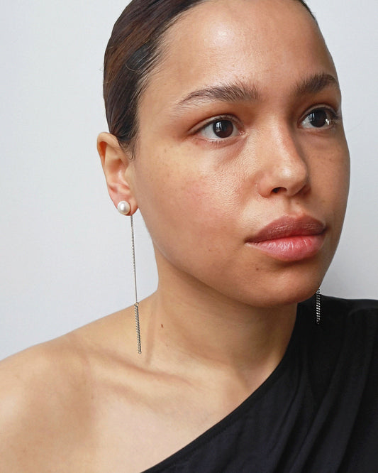 Zilveren mini parel oorhangers Summer Kaviar