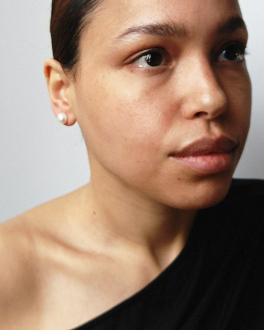 Zilveren mini parel oorstekers Summer Kaviar