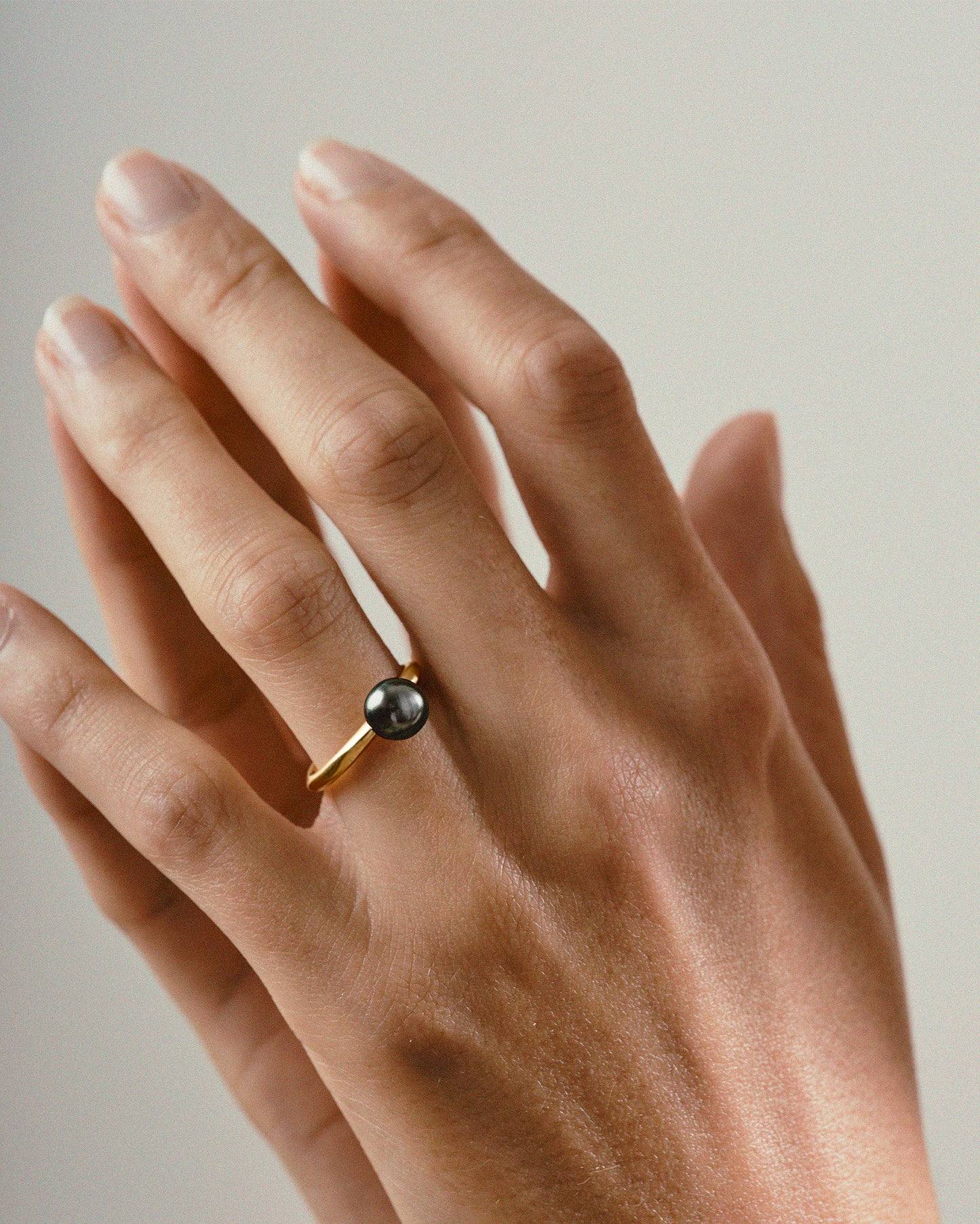 Gold-plated Kaviar ring with Tahiti pearl