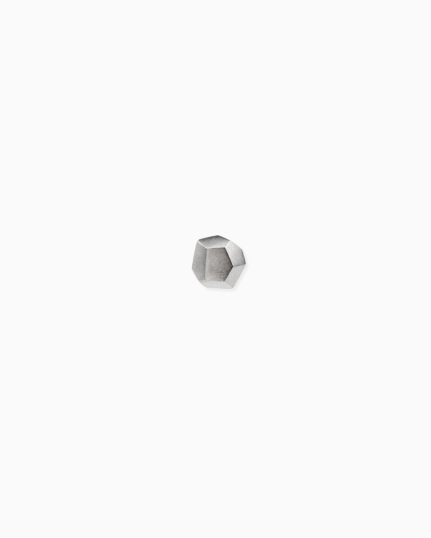 Silver earstuds Refined