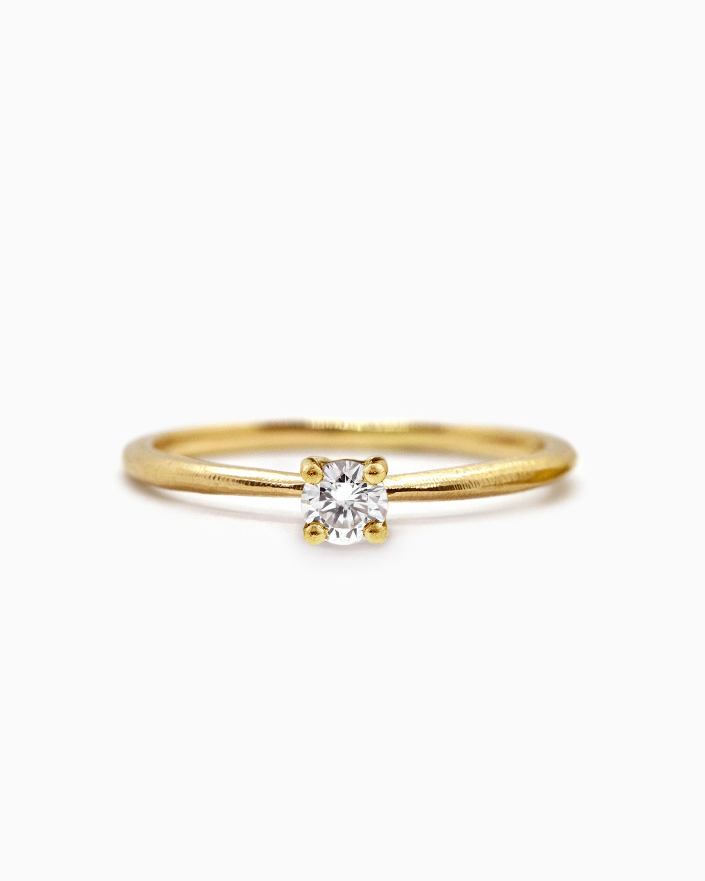 18k fairmined gold organic ring with diamond