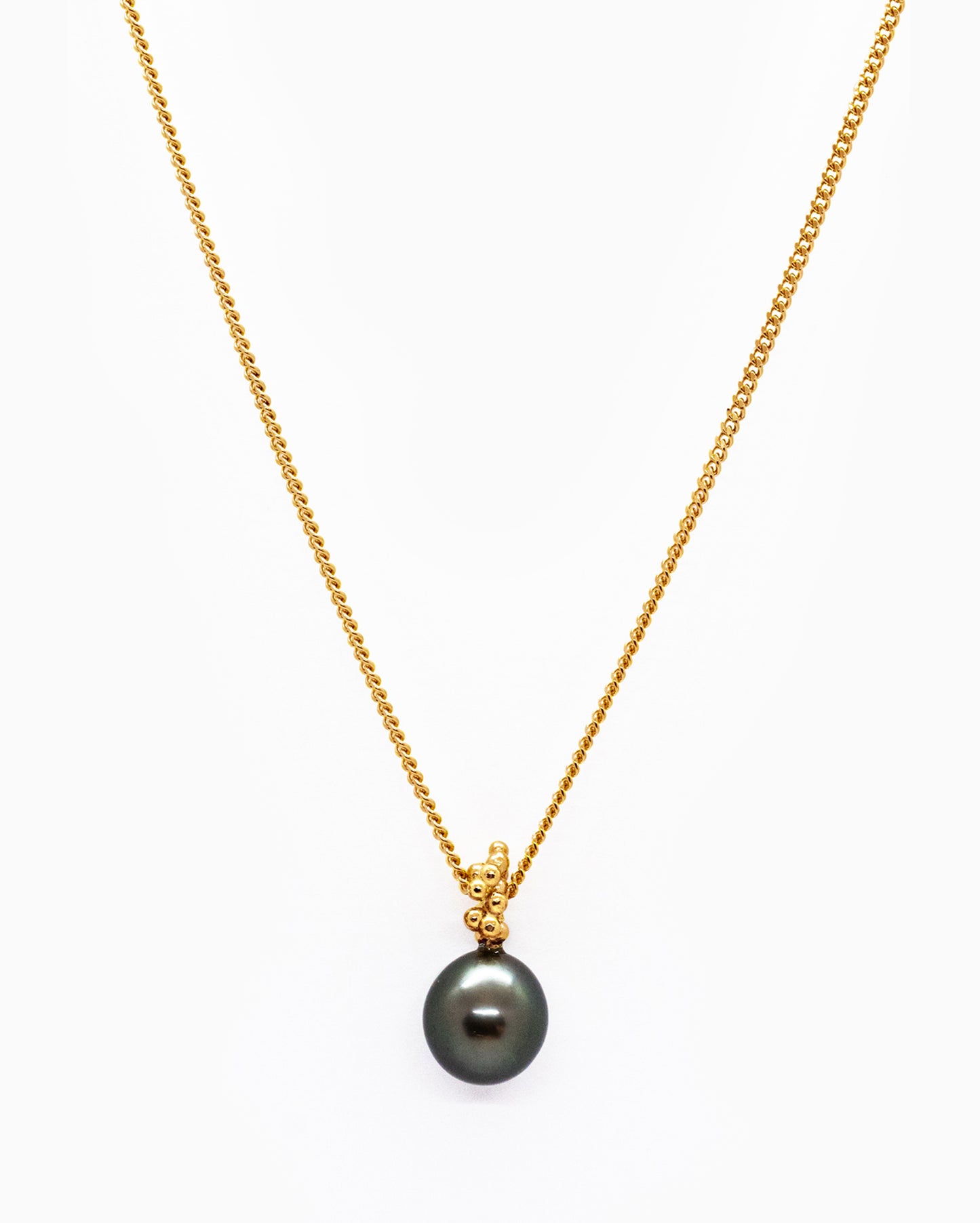 Gold-plated Kaviar necklace with black Tahiti pearl