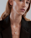 Silver LUGA necklace with mother of pearl
