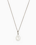 Silver LUGA necklace with mother of pearl