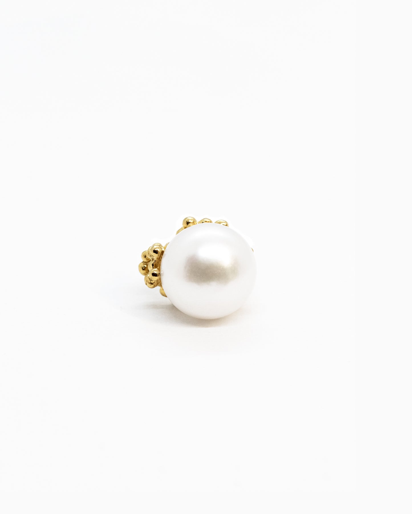 Gold-plated Summer Kaviar earstuds with pearl