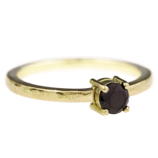 Verlovingsring met zwarte diamant