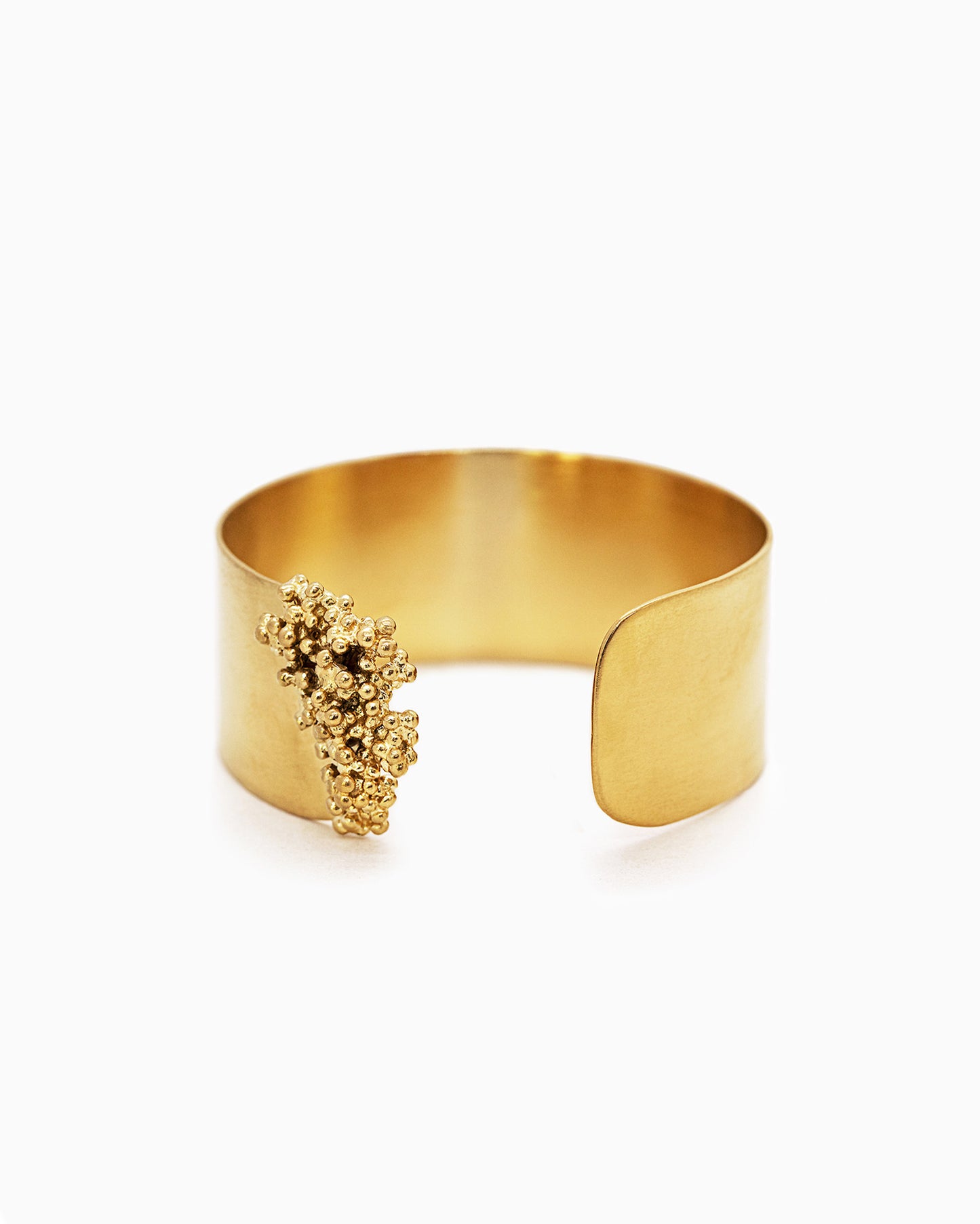 Statement armcuff Kaviar verguld