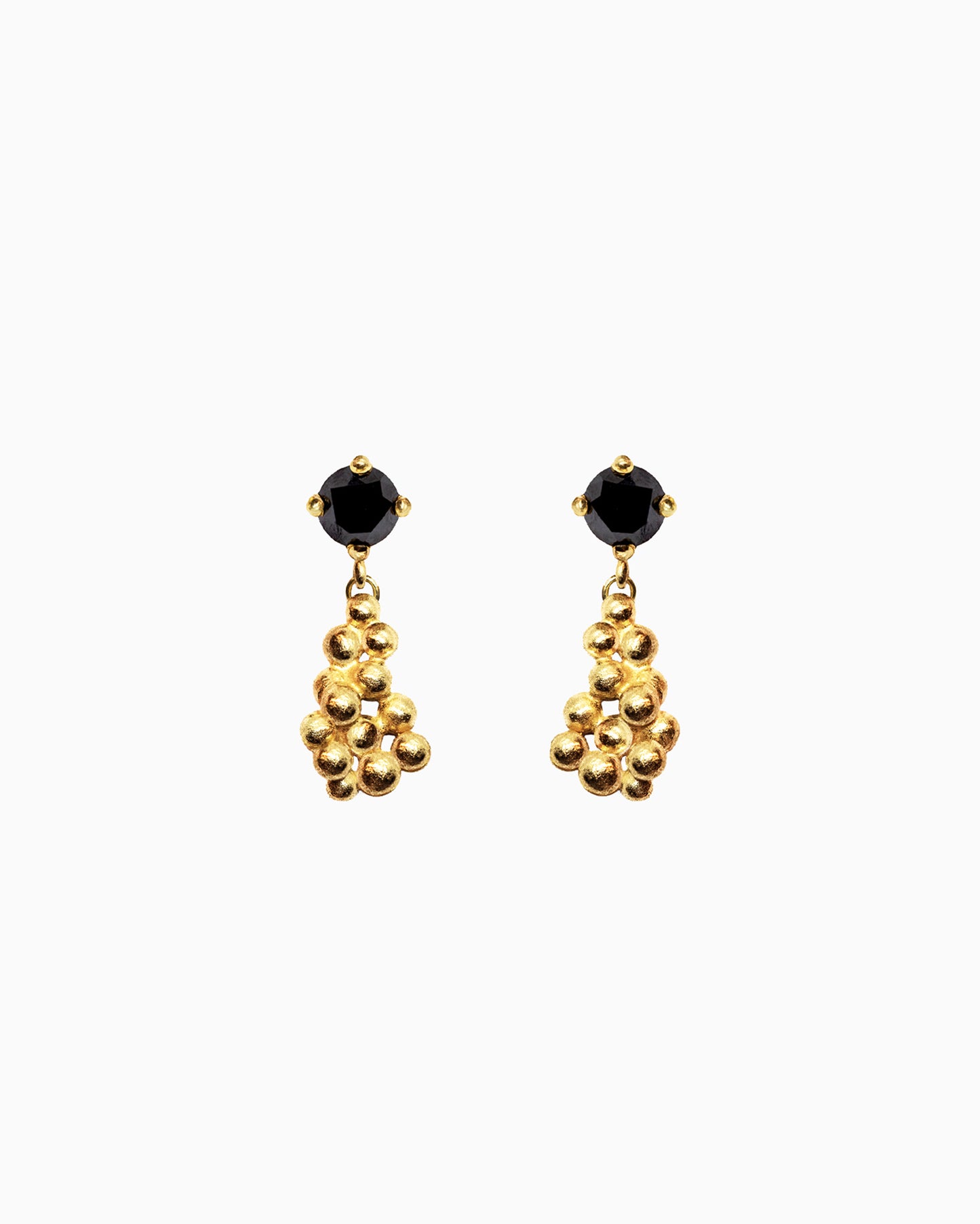 18K Fairmined gouden Kaviar oorsteker met zwarte diamant