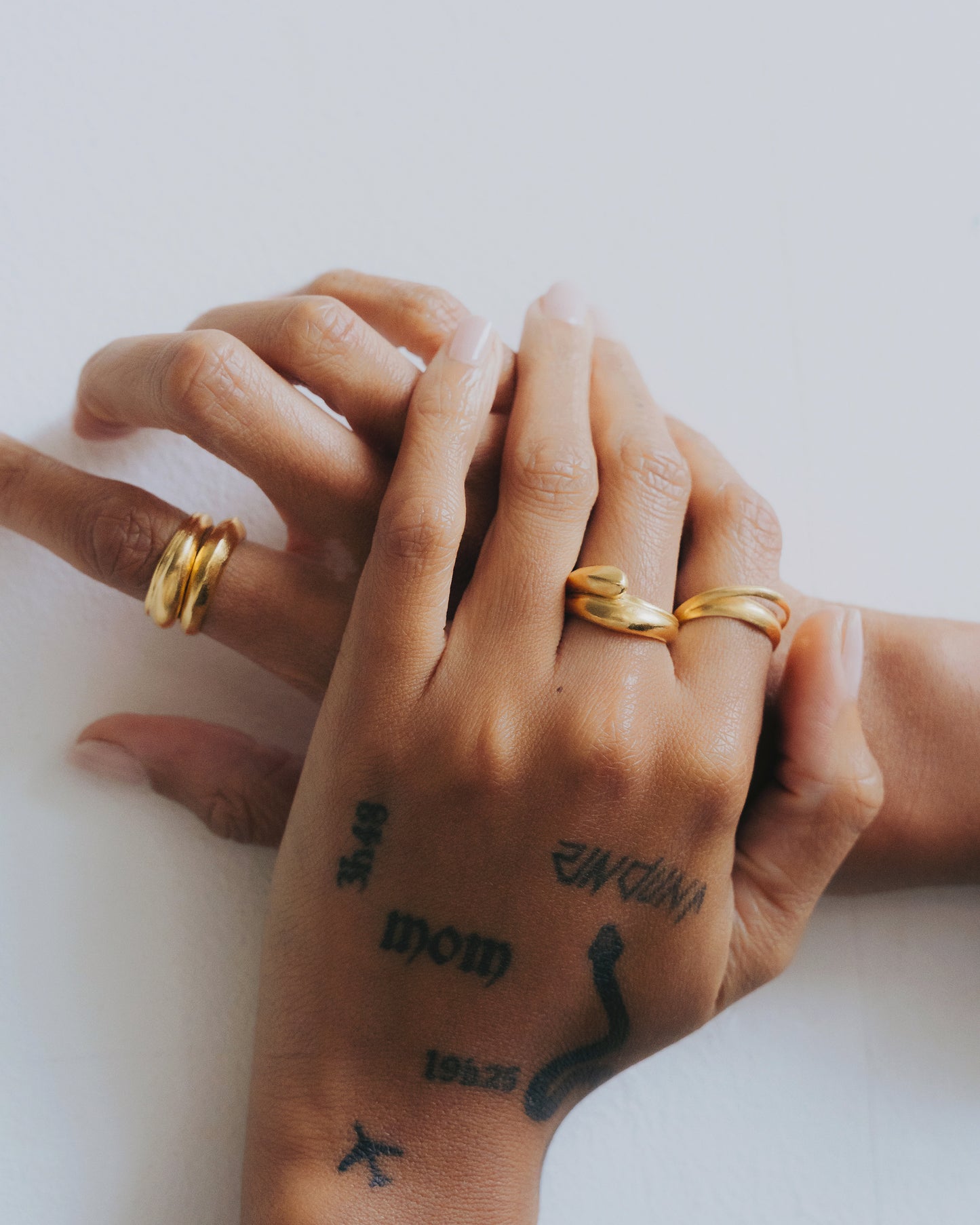 Vergulde Gebogen Ring Intuitive Heart