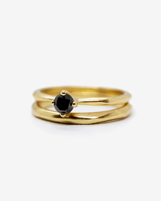18K fairmined gouden Kaviar duo ring met zwarte diamant