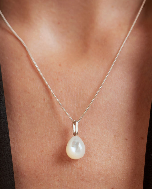 Fijne zilveren Luga halsketting met Mother of Pearl