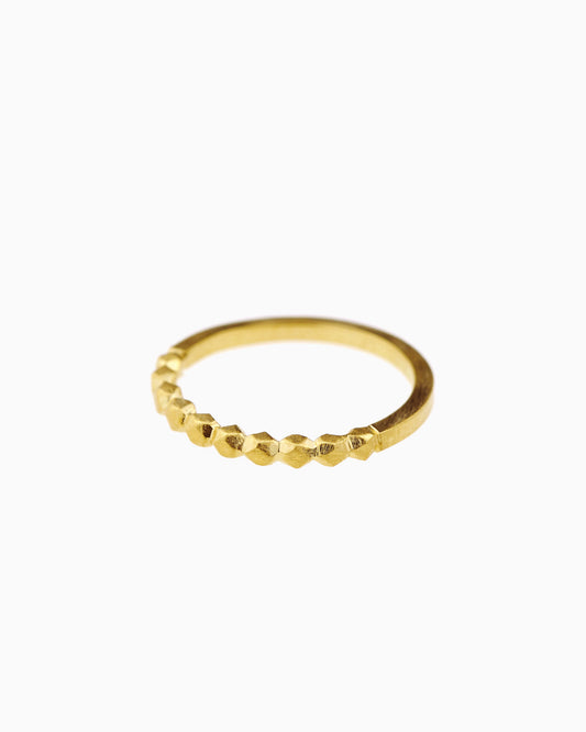 Single Refined ring verguld